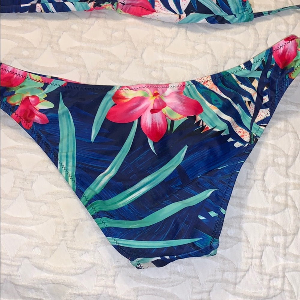Bikini set - Picture 4 of 4